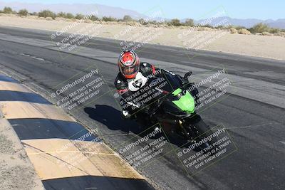 media/Dec-01-2025-Moto Forza (Mon) [[2daa91e15f]]/2-Intermediate Group/Session 4 (Turn 10 Inside)/